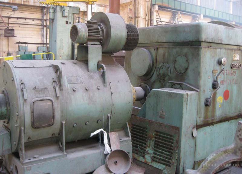 Загальний вигляд токарно-гвинторізного верстата 1А660 1А660 Загальний вигляд токарно-гвинторізного верстата